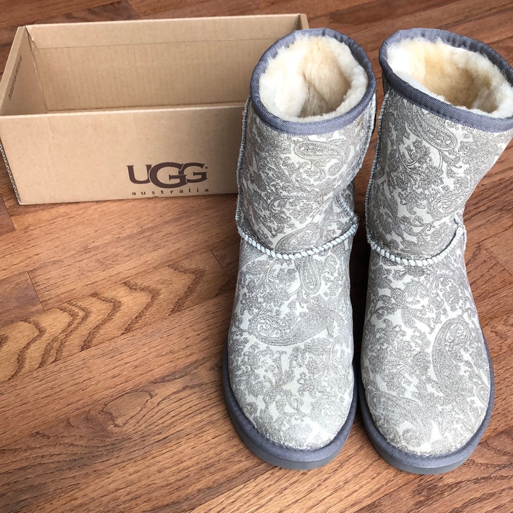 NWOT Never Before Worn Paisley PrinT UGGs